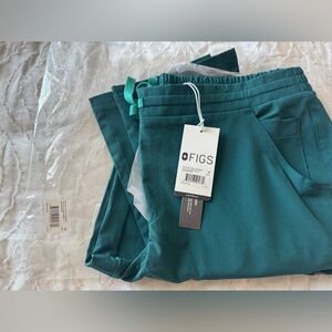 FIGS NWT Fionlite Yola Caribbean Blue Skinny Scrub Pants
